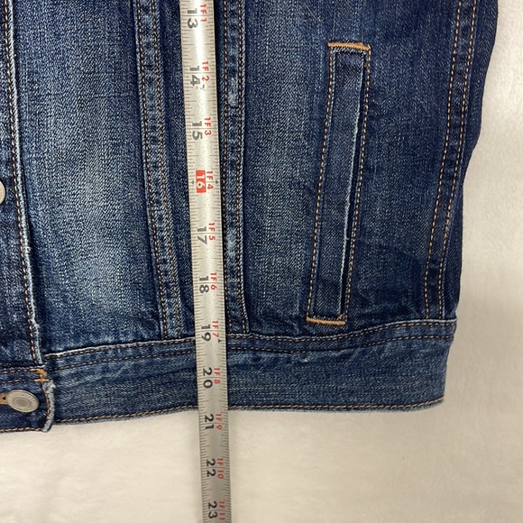 American Eagle Womens Distressed Denim Jean Jacket sz Small - Picture 10 of 10